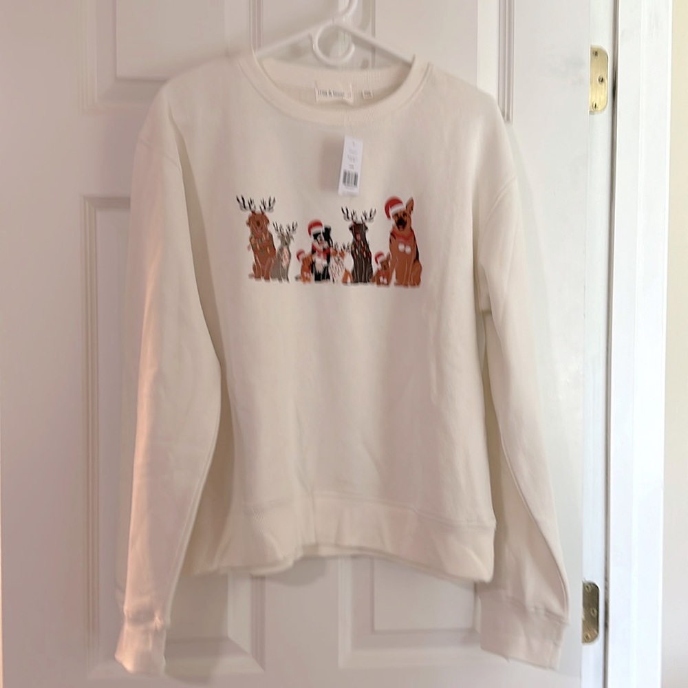 New Women’s Large Christmas Sweatshirt